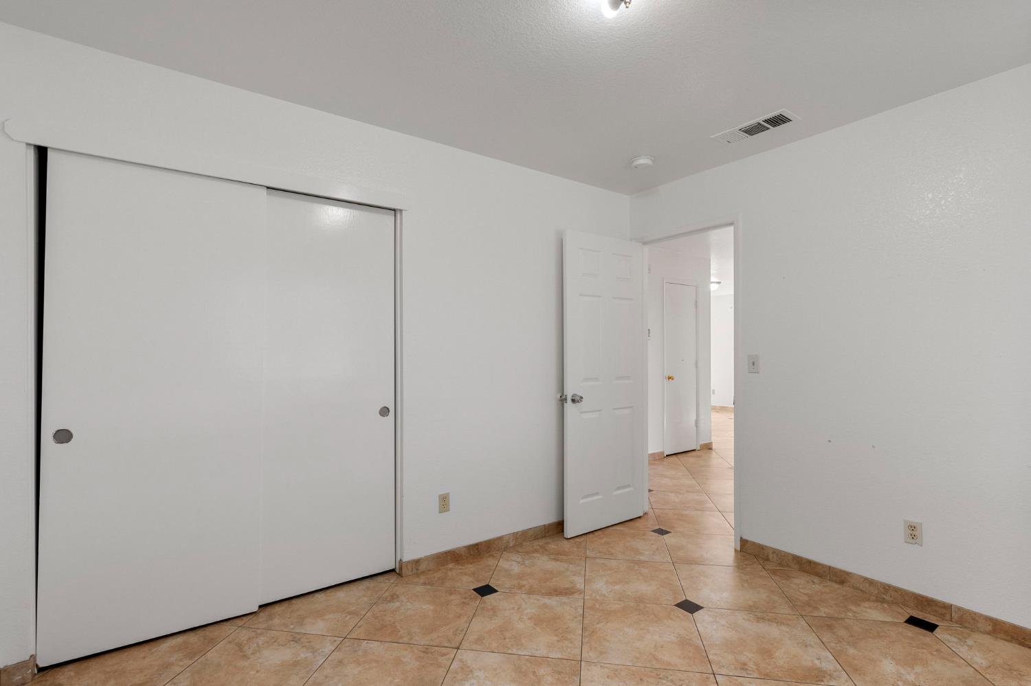 6072 Preakness Dr, Riverbank, CA 95367