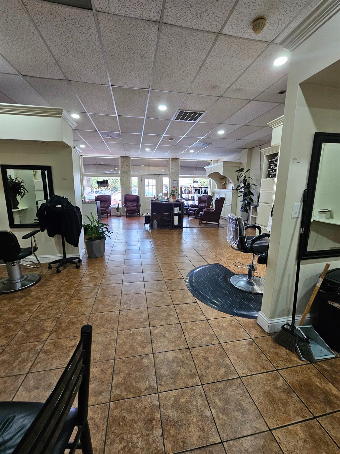 229 E St, Waterford, CA 95386