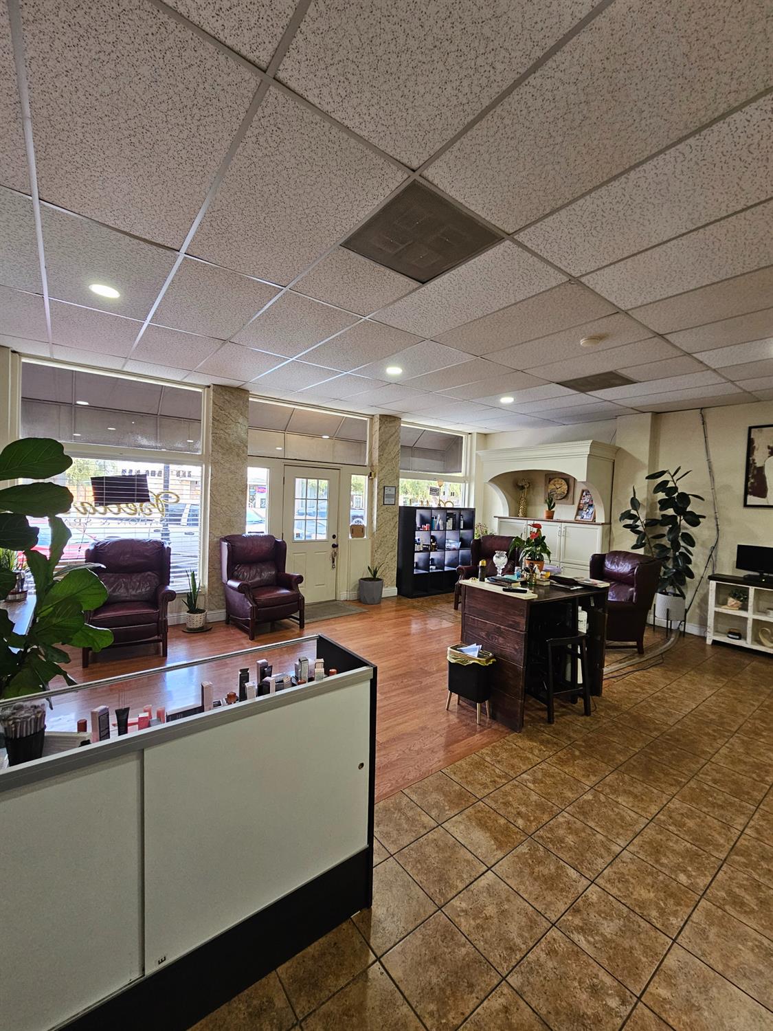 229 E St, Waterford, CA 95386