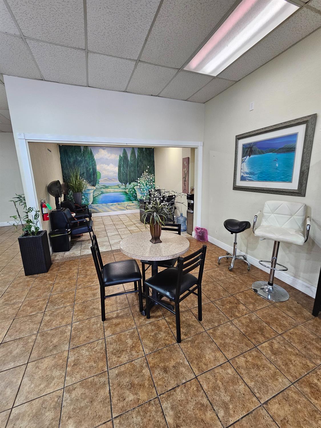 229 E St, Waterford, CA 95386