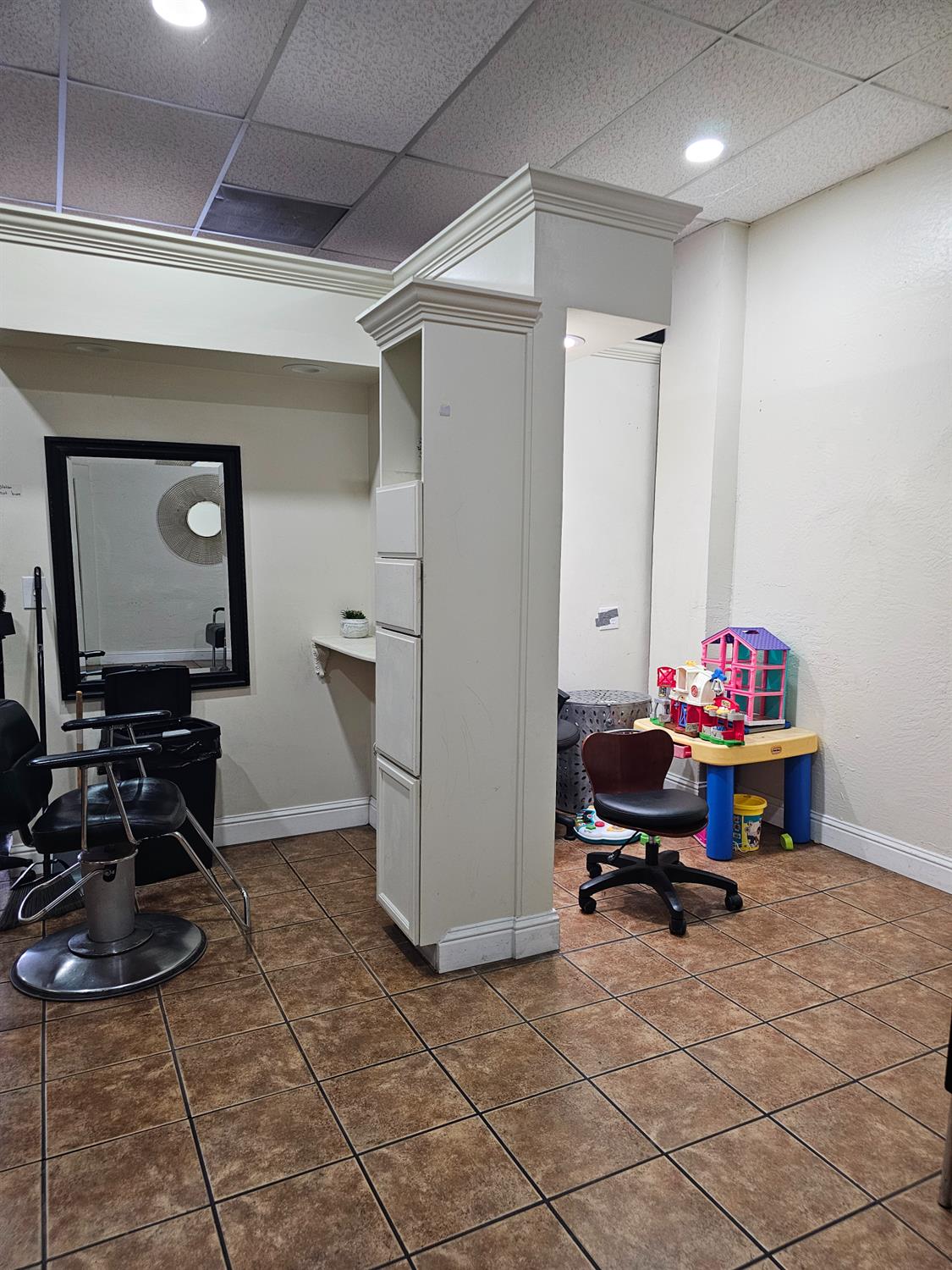 229 E St, Waterford, CA 95386