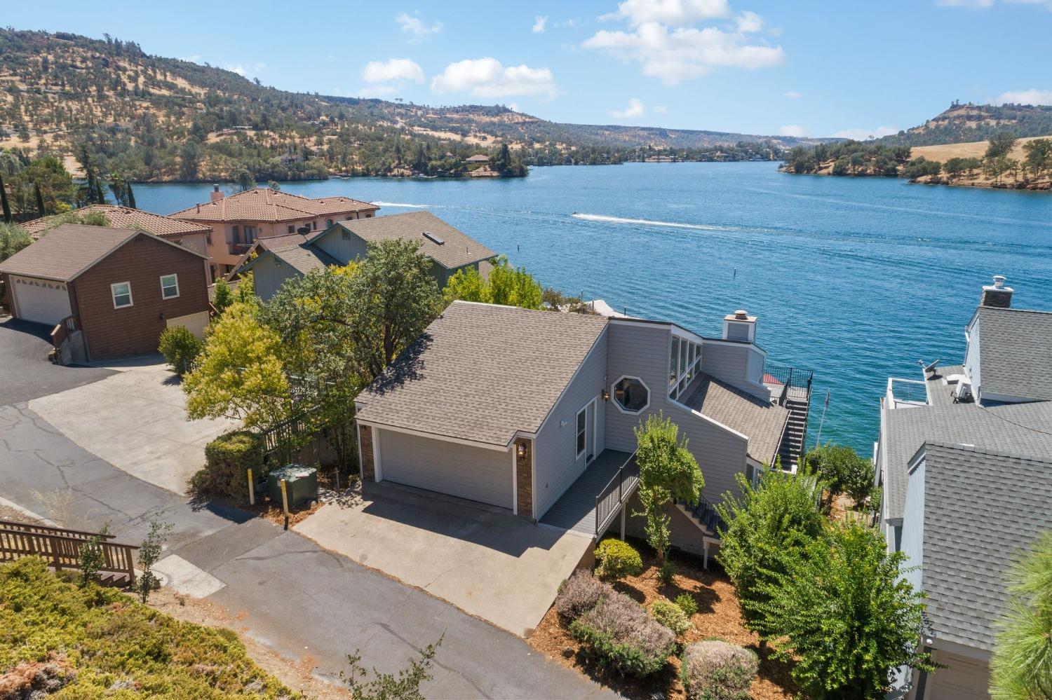 816 Foothill Rd #2, Copperopolis, CA 95228