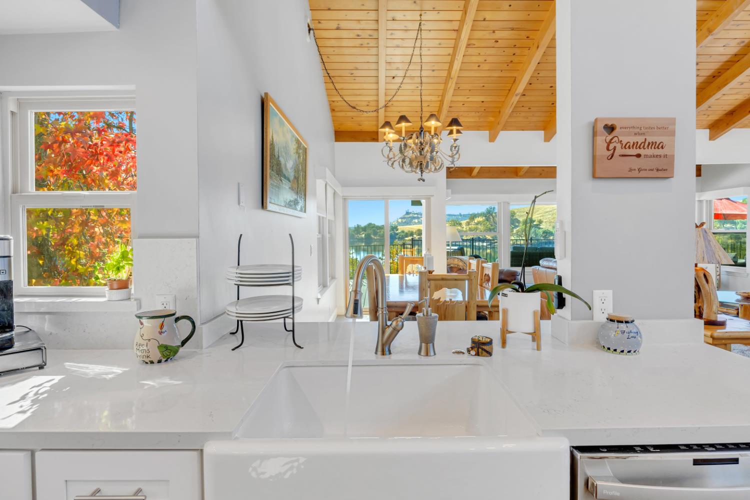 816 Foothill Rd #2, Copperopolis, CA 95228