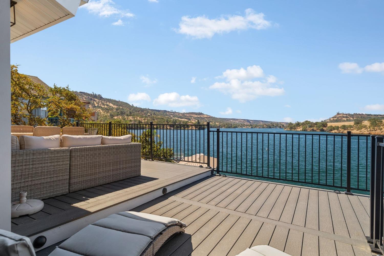 816 Foothill Rd #2, Copperopolis, CA 95228