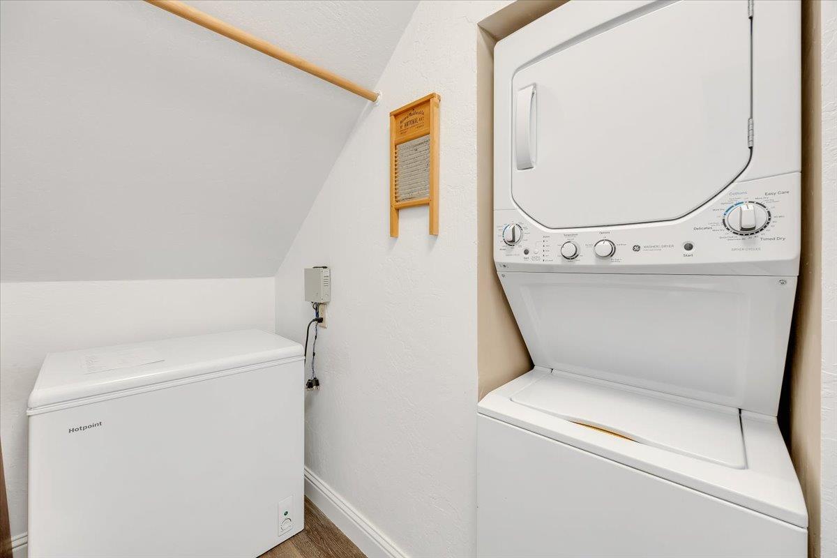 816 Foothill Rd #2, Copperopolis, CA 95228