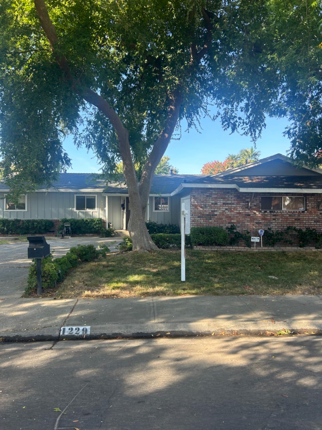 1229 Eastridge Dr, Modesto, CA 95355