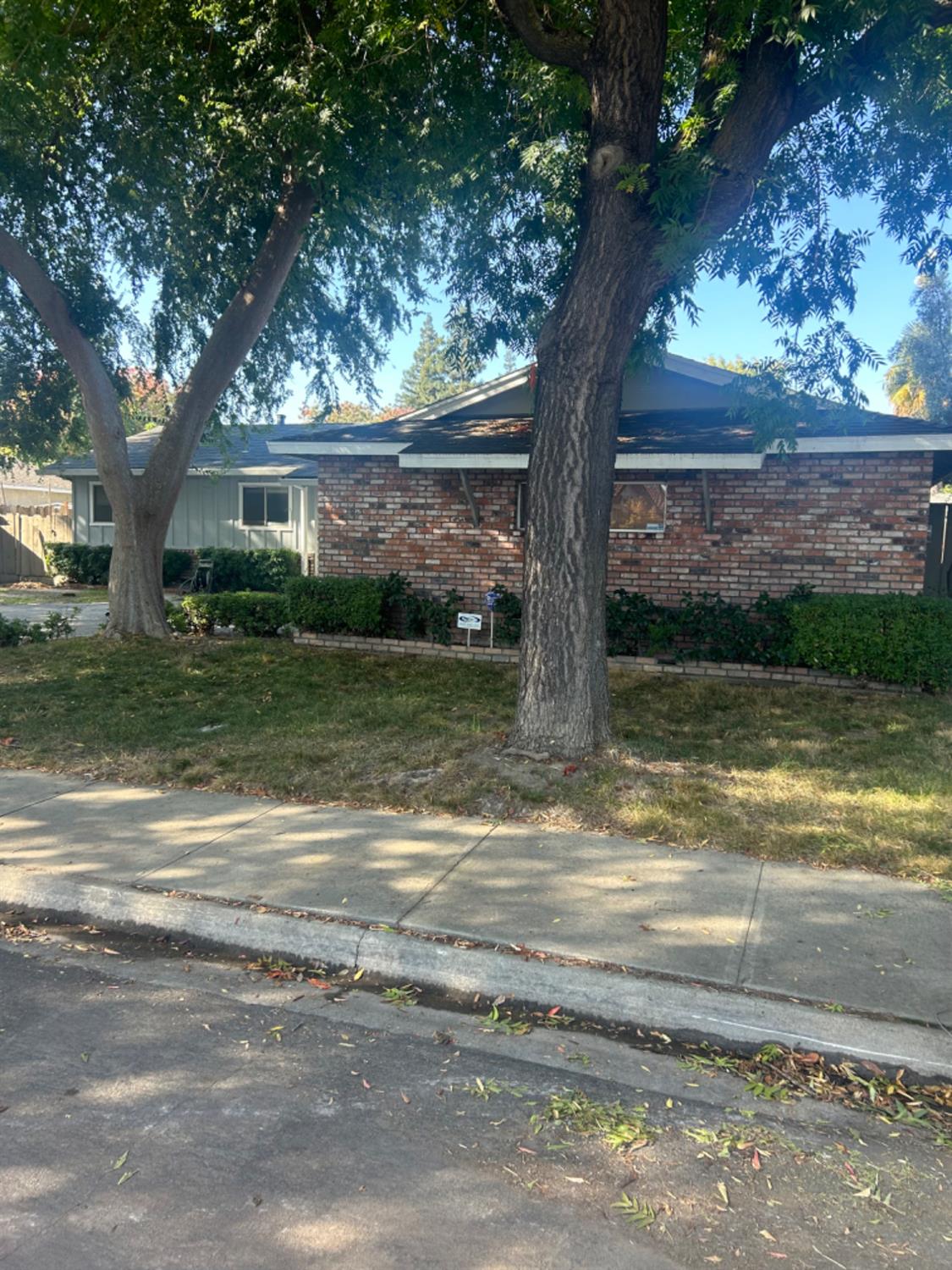 1229 Eastridge Dr, Modesto, CA 95355