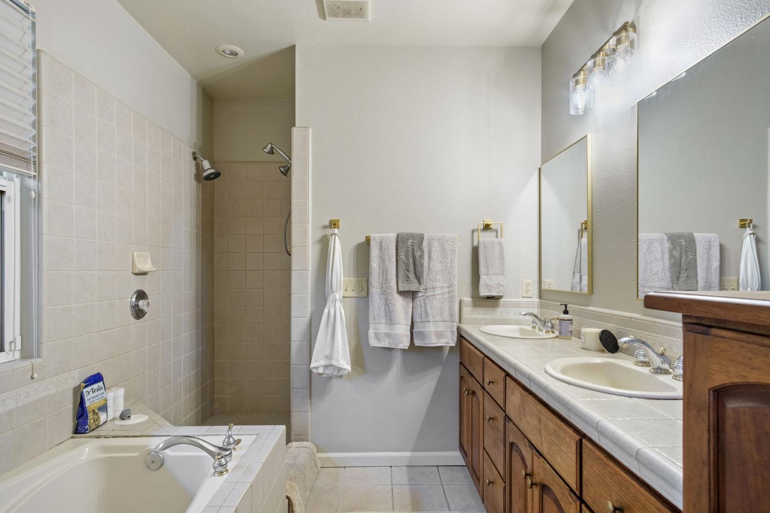 2200 E Tuolumne Rd, Turlock, CA 95382