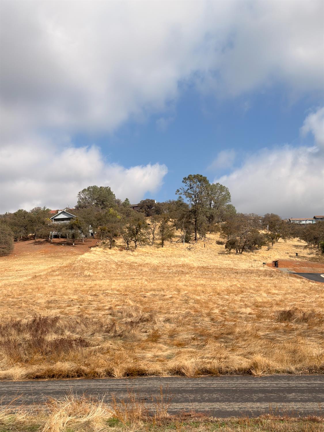 1340 Madreselva, La Grange, CA 95329