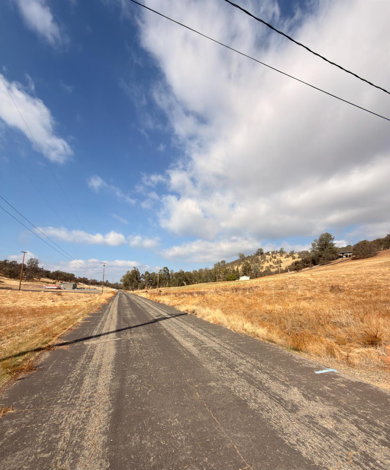 1340 Madreselva, La Grange, CA 95329