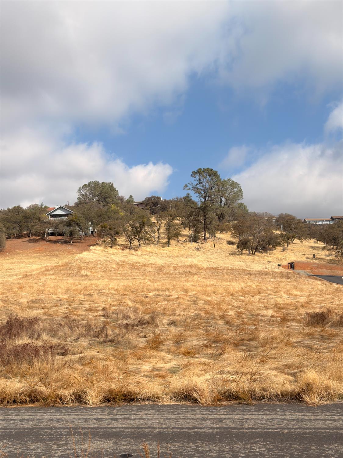 1340 Madreselva, La Grange, CA 95329