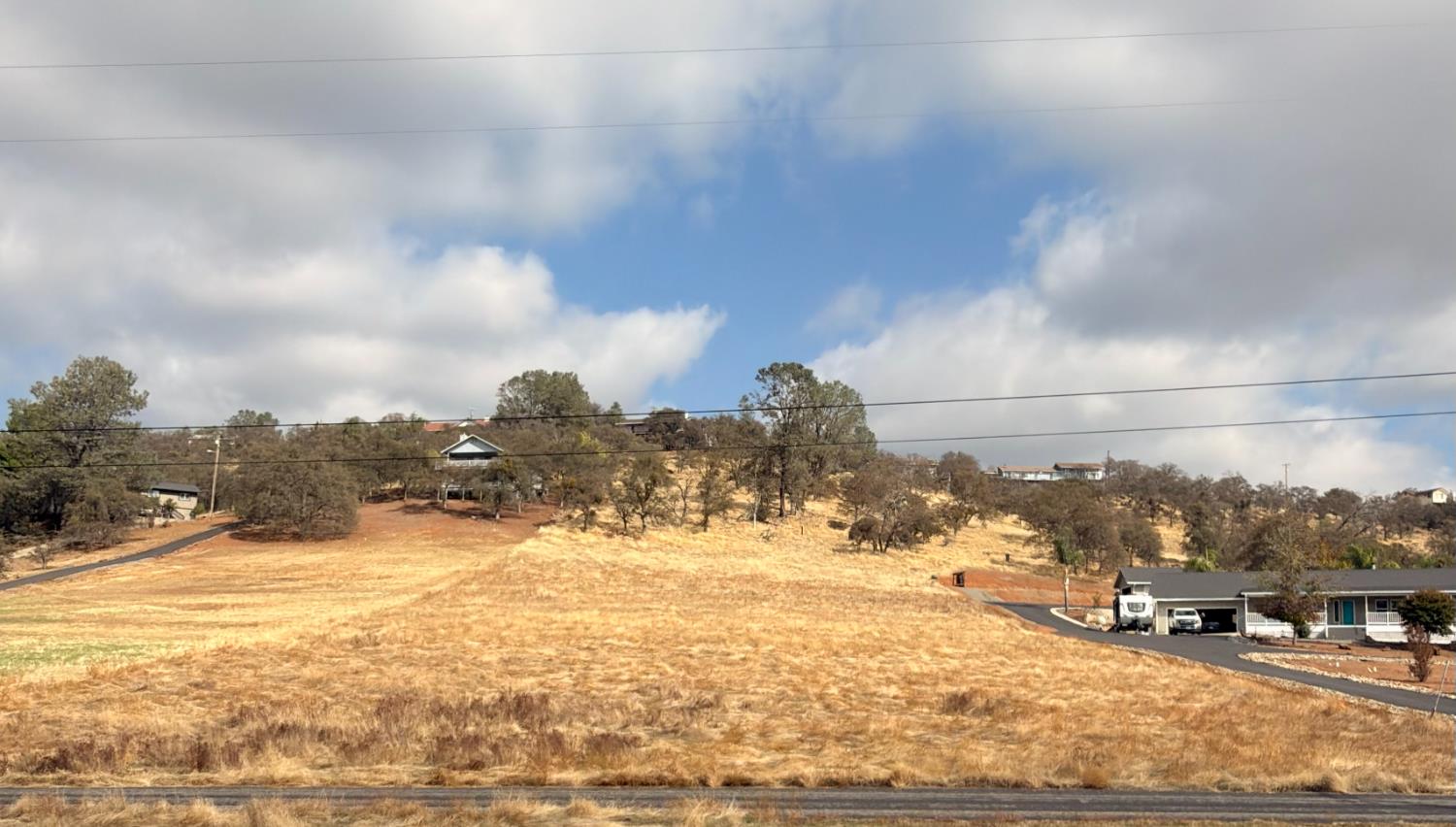 1340 Madreselva, La Grange, CA 95329