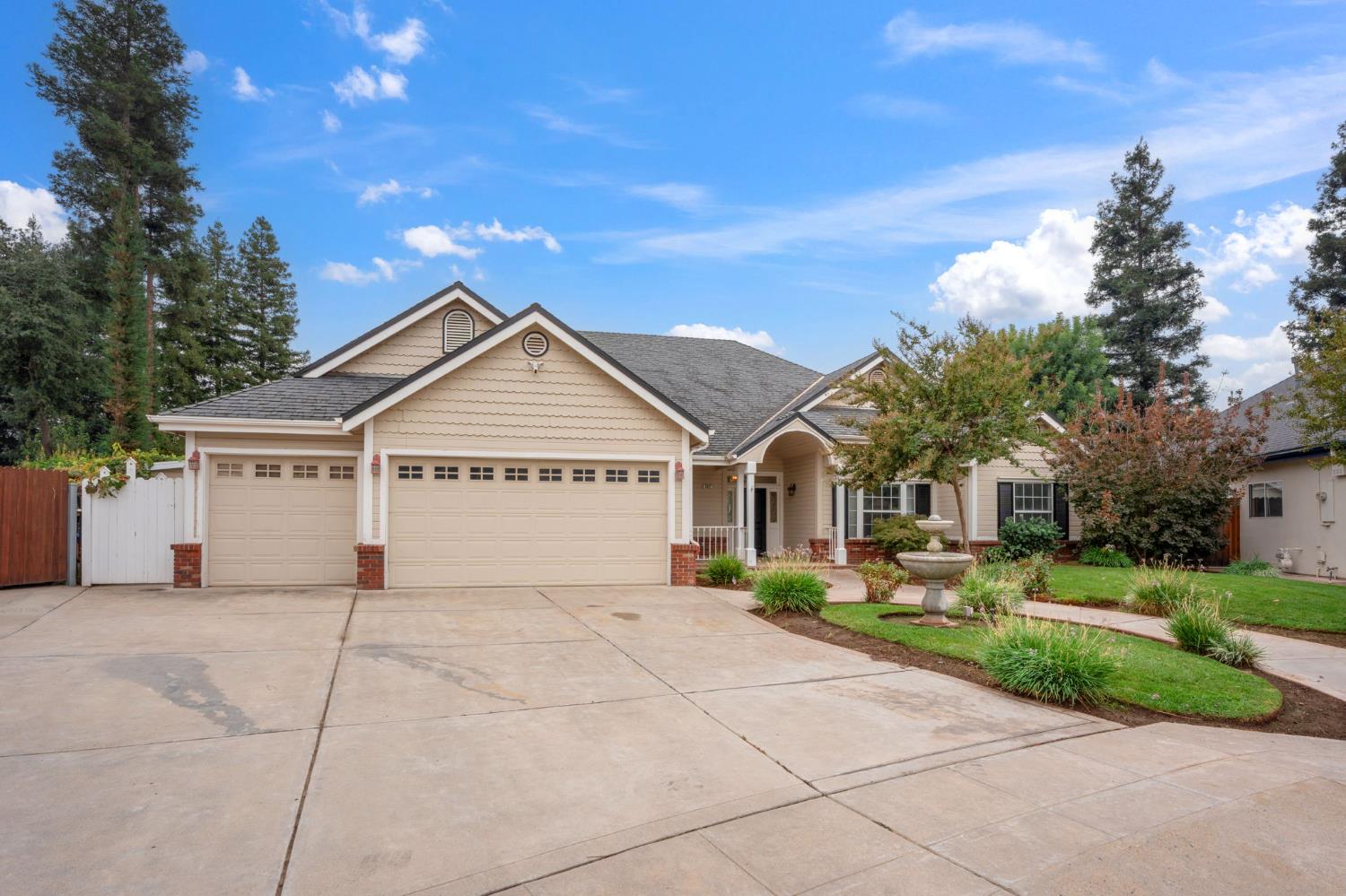 602 Fallbrook Ave, Clovis, CA 93611