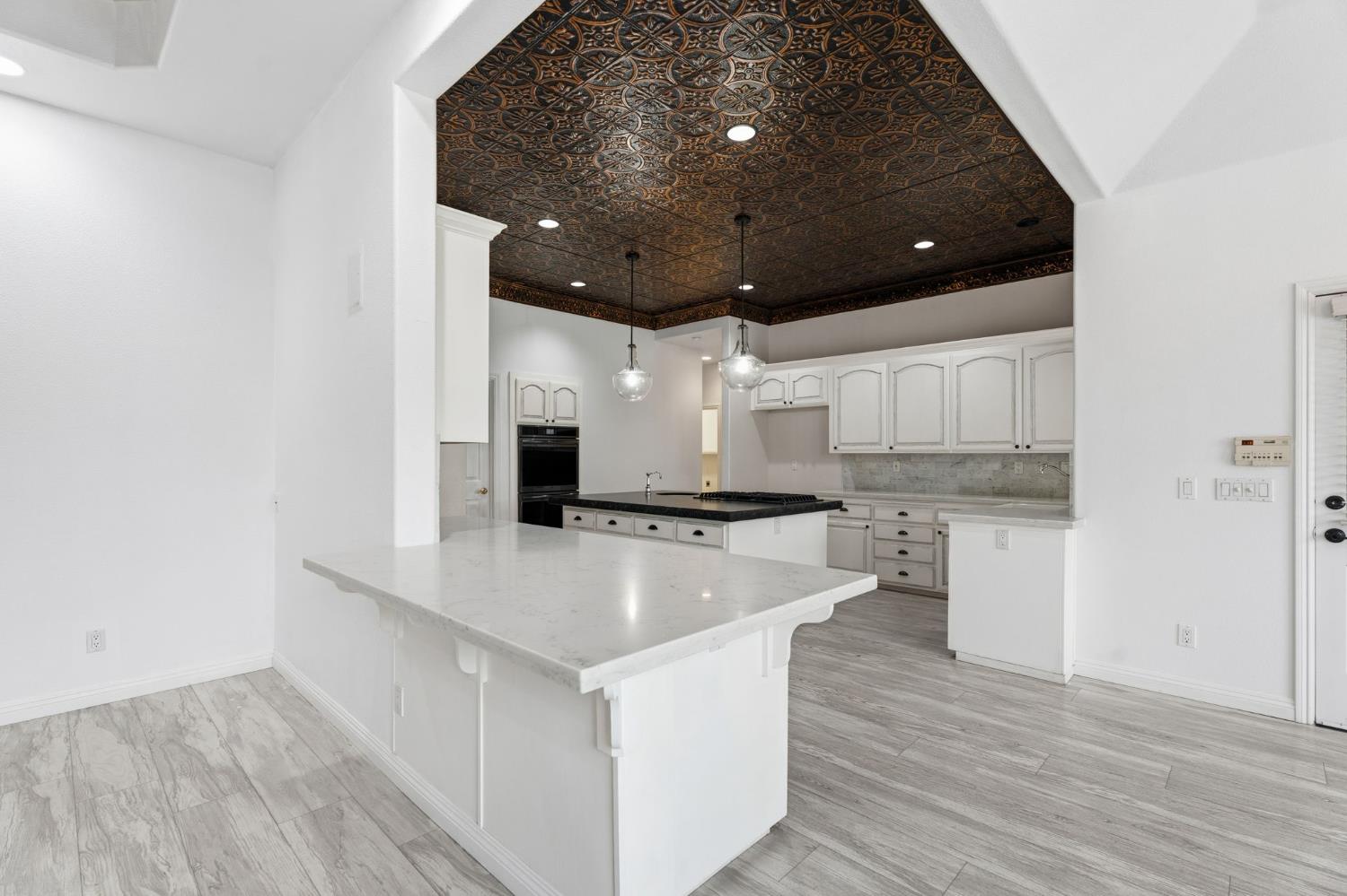 602 Fallbrook Ave, Clovis, CA 93611