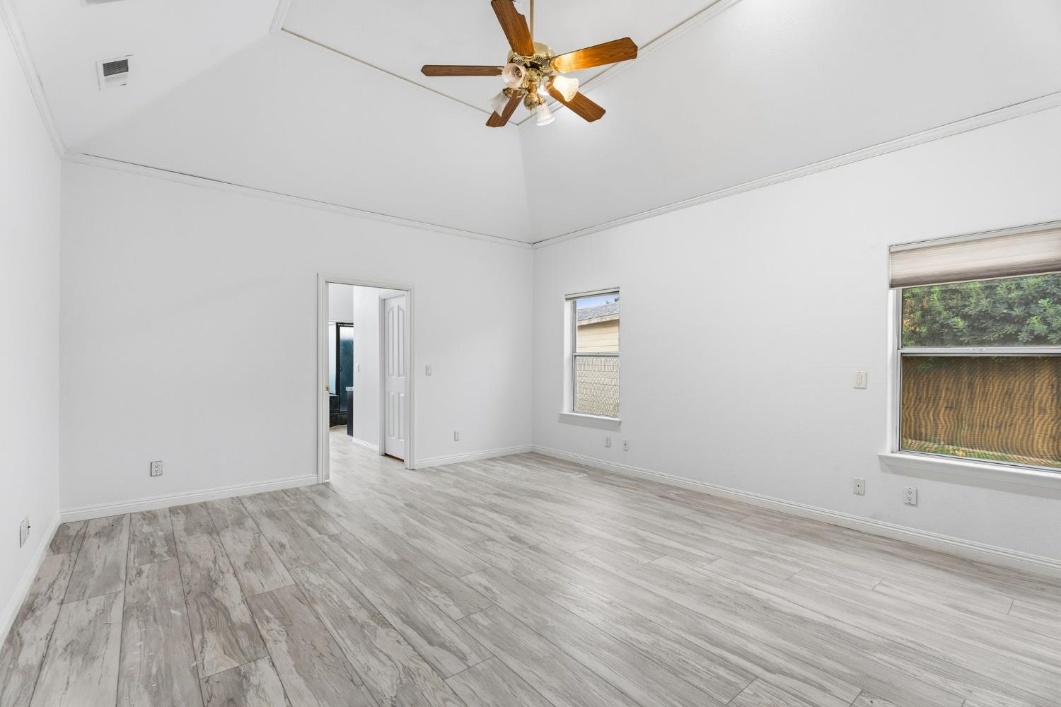 602 Fallbrook Ave, Clovis, CA 93611