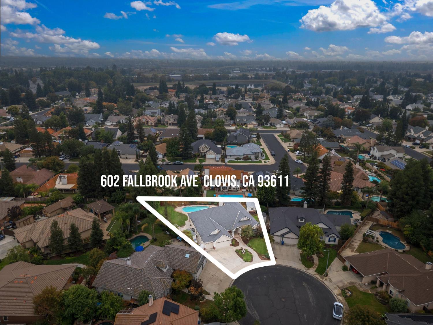602 Fallbrook Ave, Clovis, CA 93611