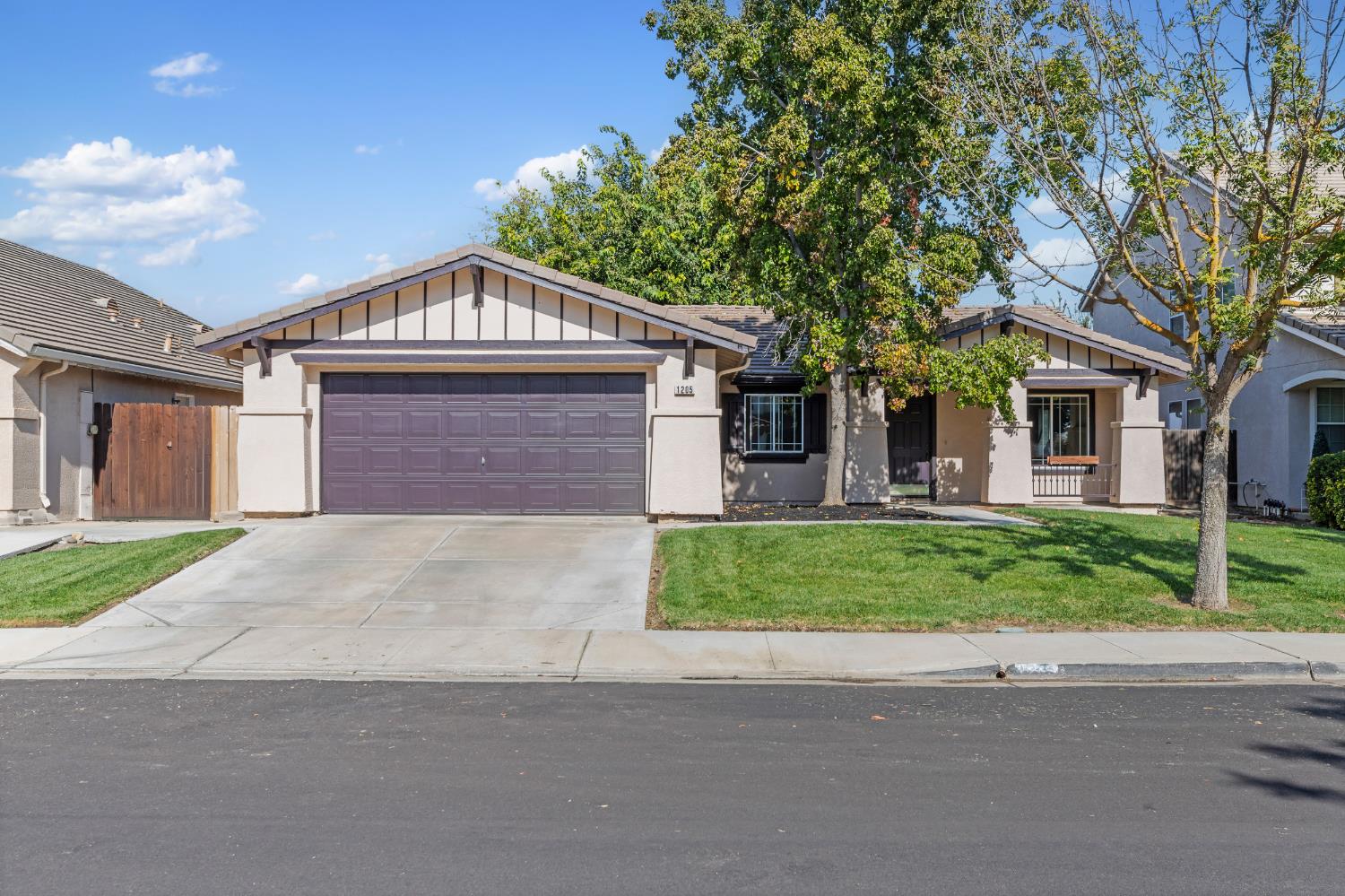 1205 Swan Dr, Patterson, CA 95363