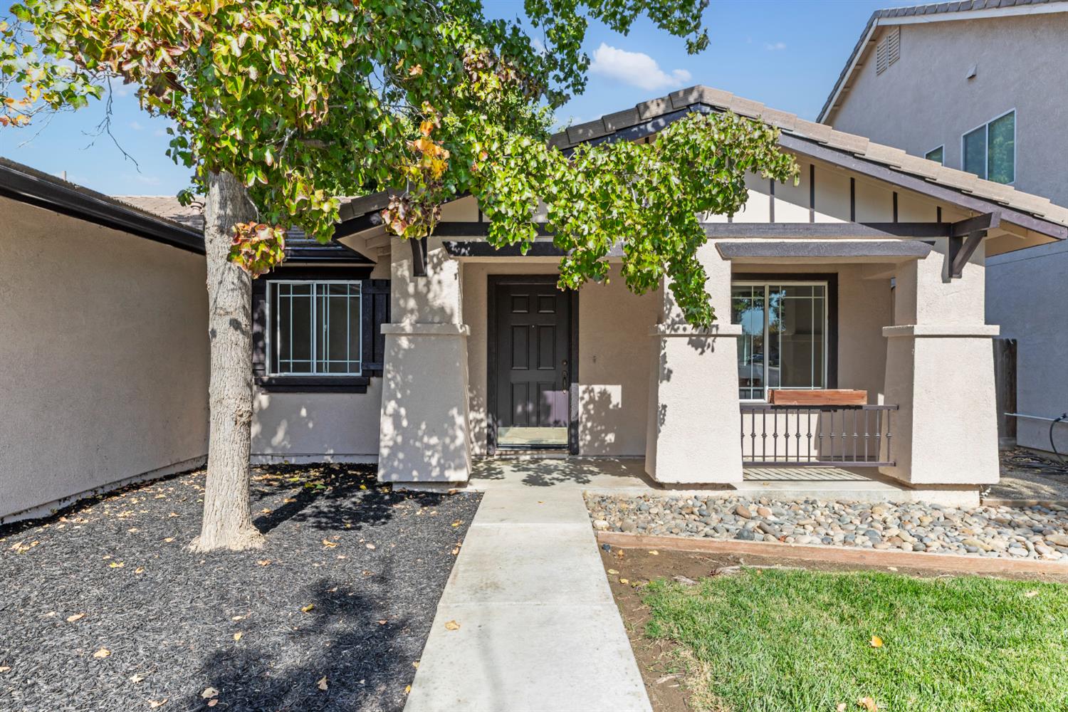 1205 Swan Dr, Patterson, CA 95363