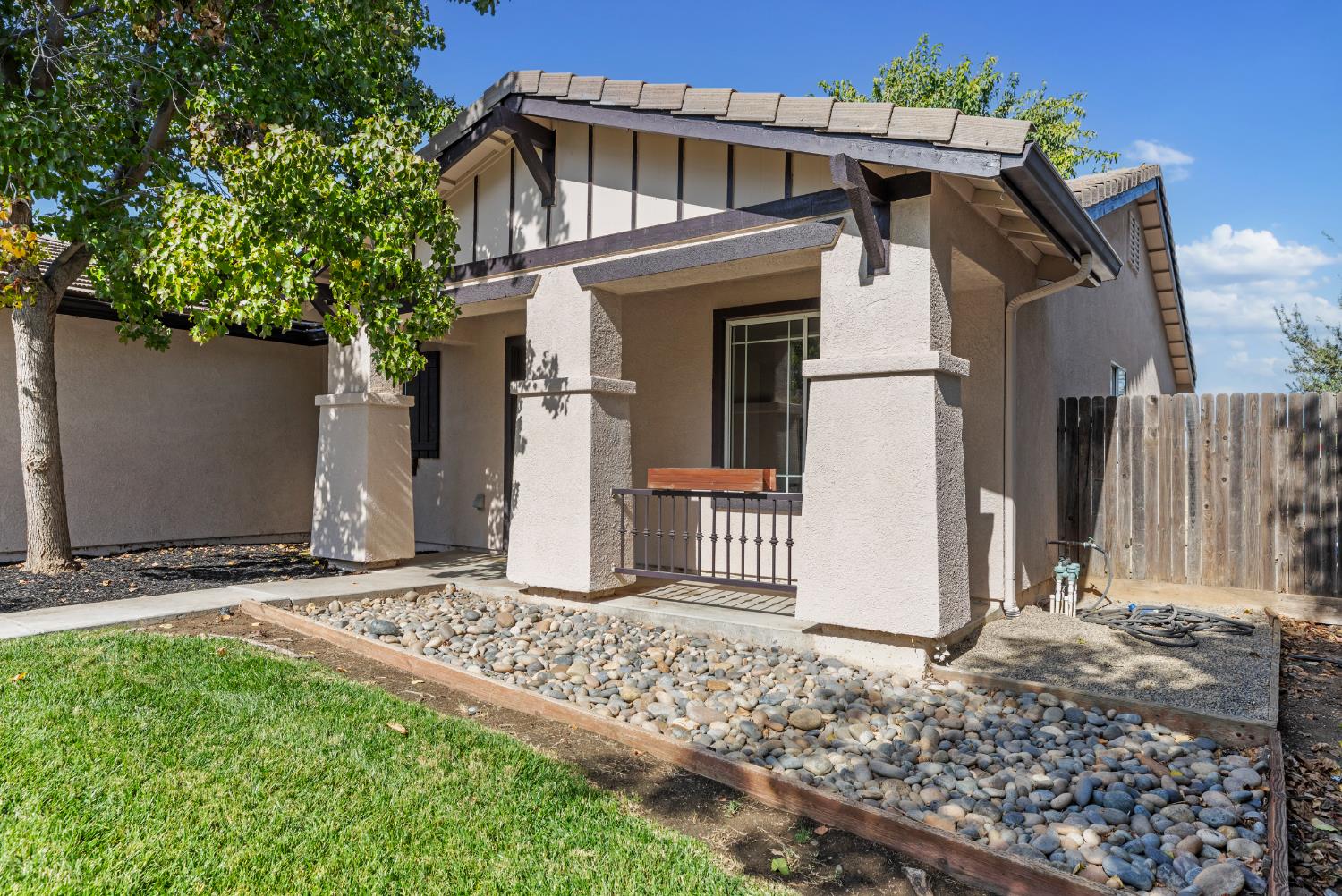 1205 Swan Dr, Patterson, CA 95363