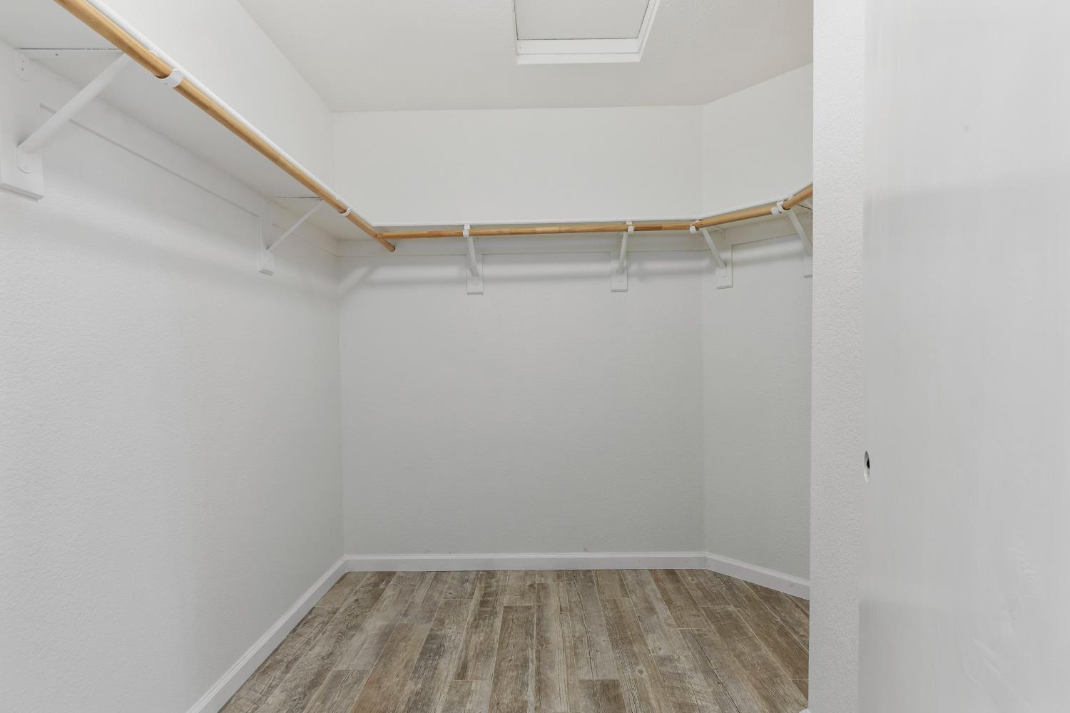 1205 Swan Dr, Patterson, CA 95363