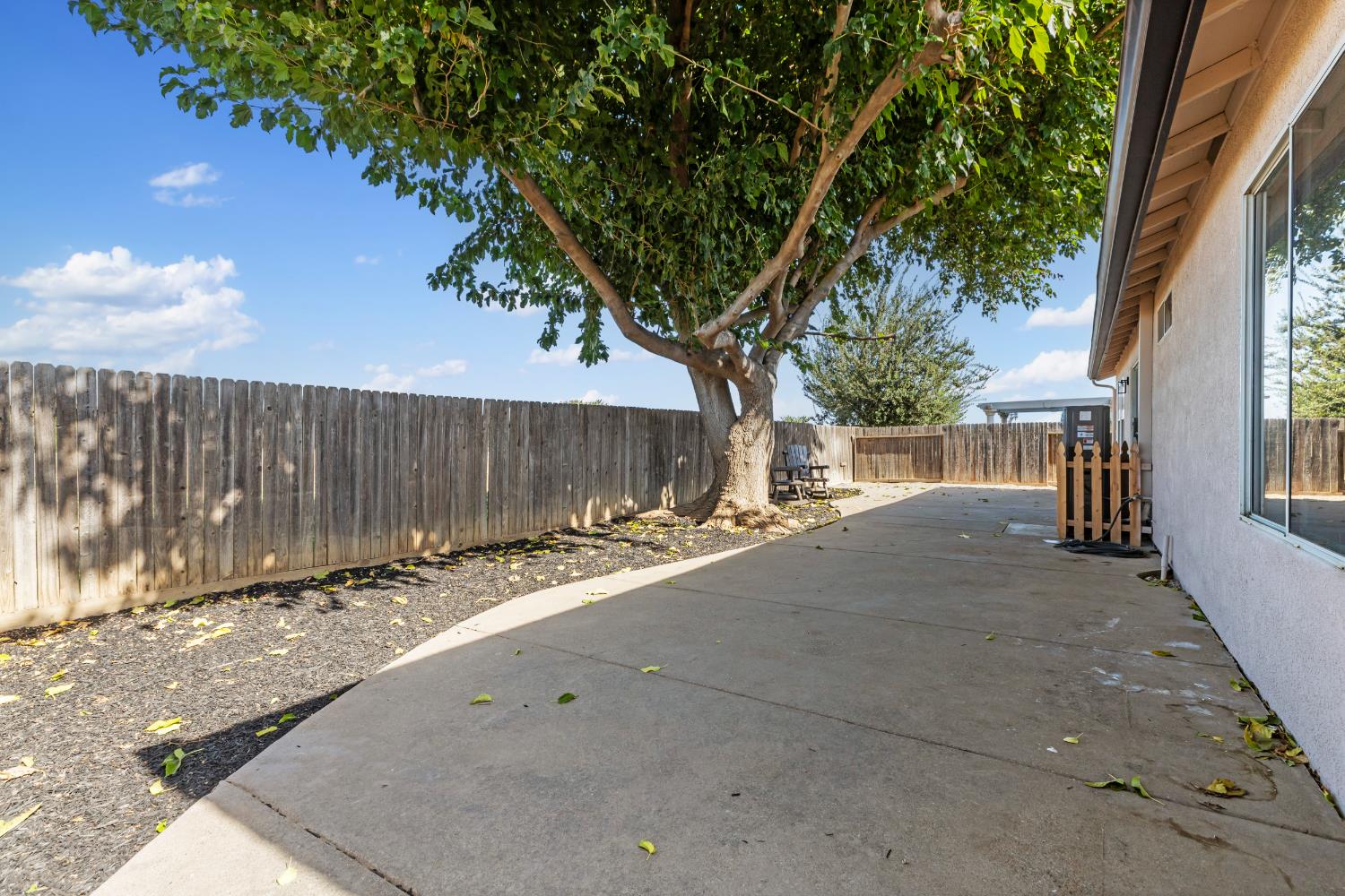 1205 Swan Dr, Patterson, CA 95363