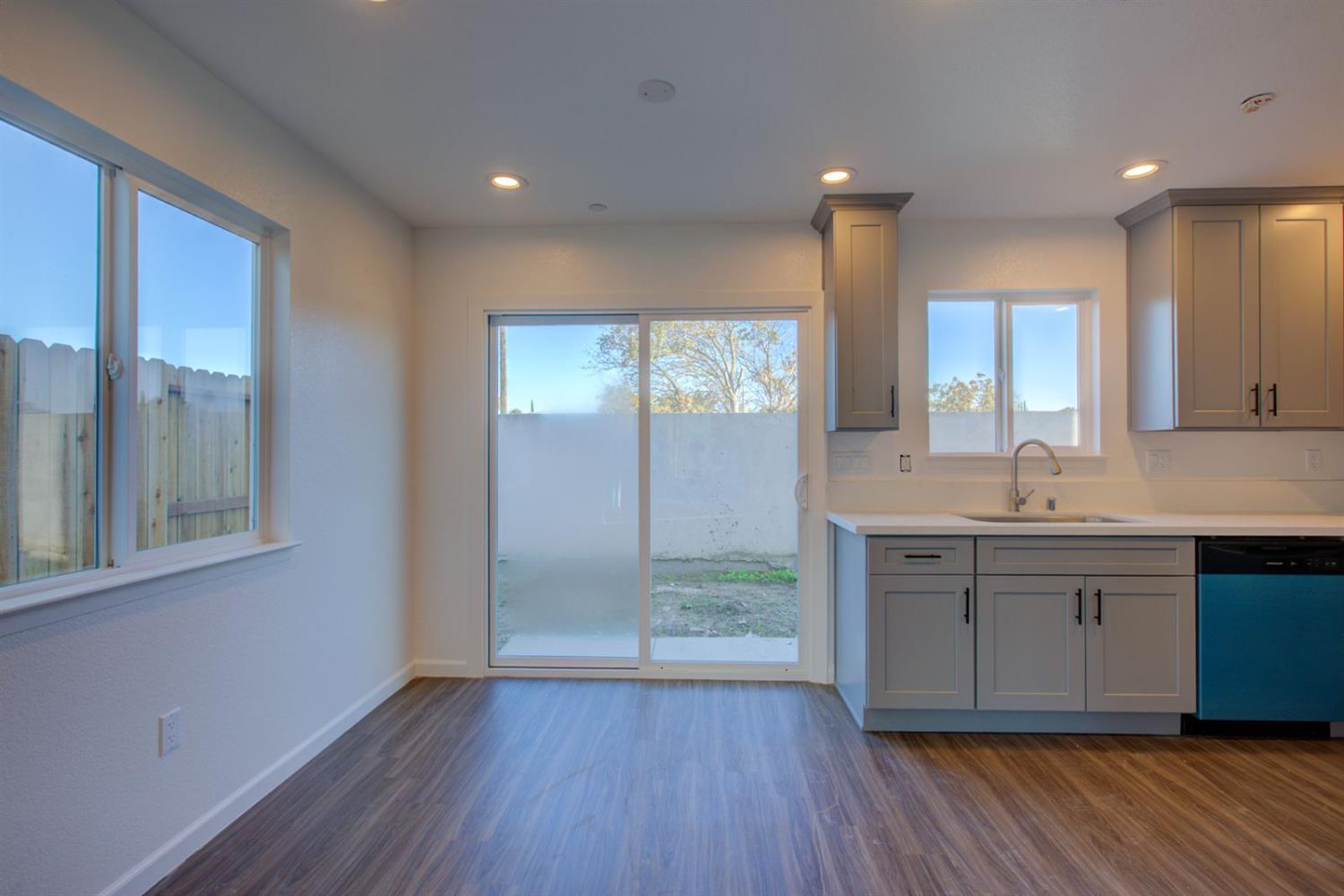 501 Jason Dr, Turlock, CA 95380