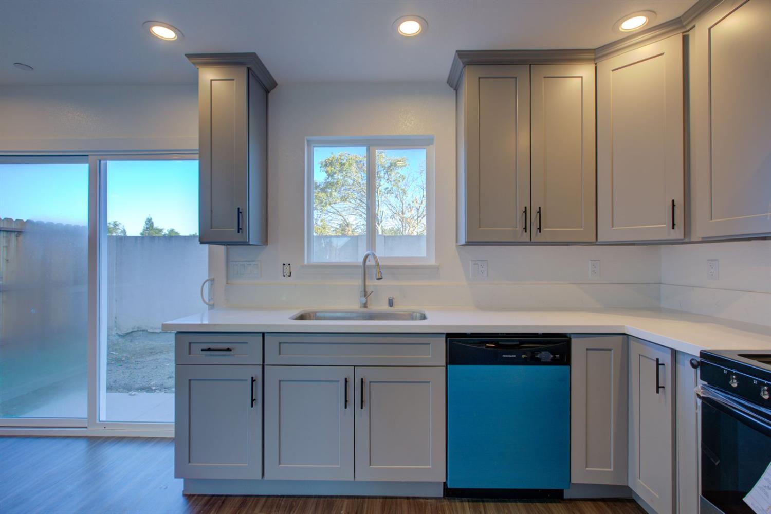 501 Jason Dr, Turlock, CA 95380