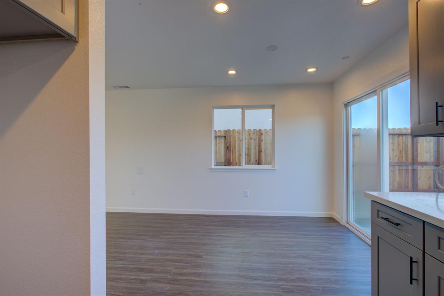 501 Jason Dr, Turlock, CA 95380