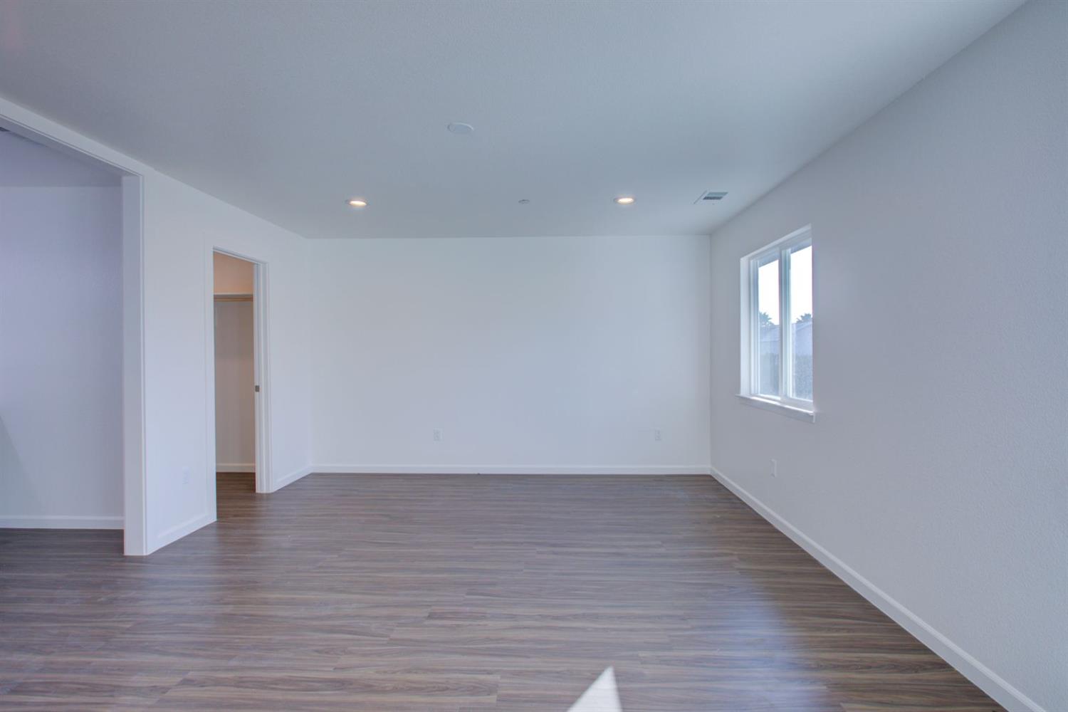 501 Jason Dr, Turlock, CA 95380