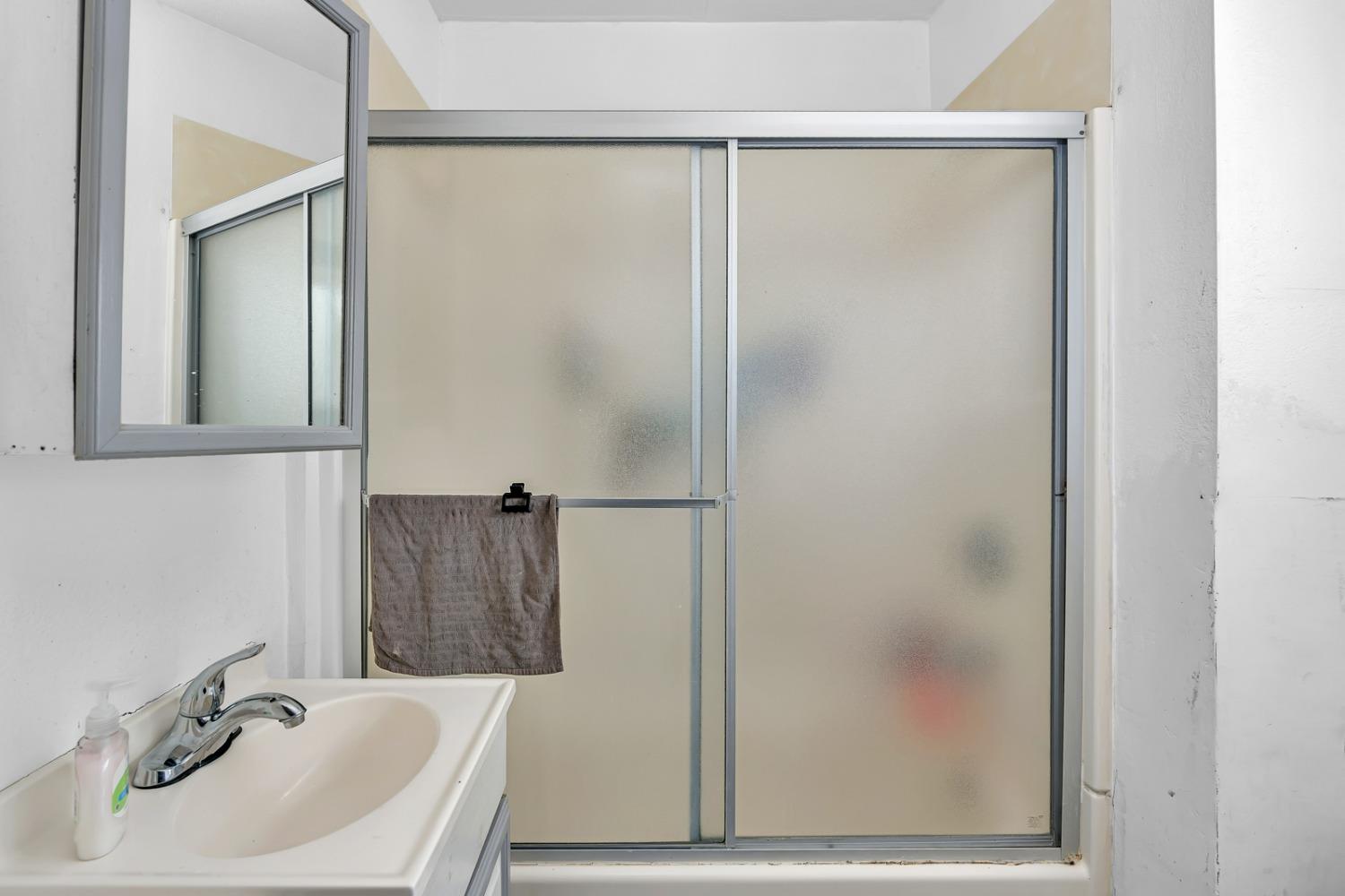 1109 1111 Center Ave, Dos Palos, CA 93620