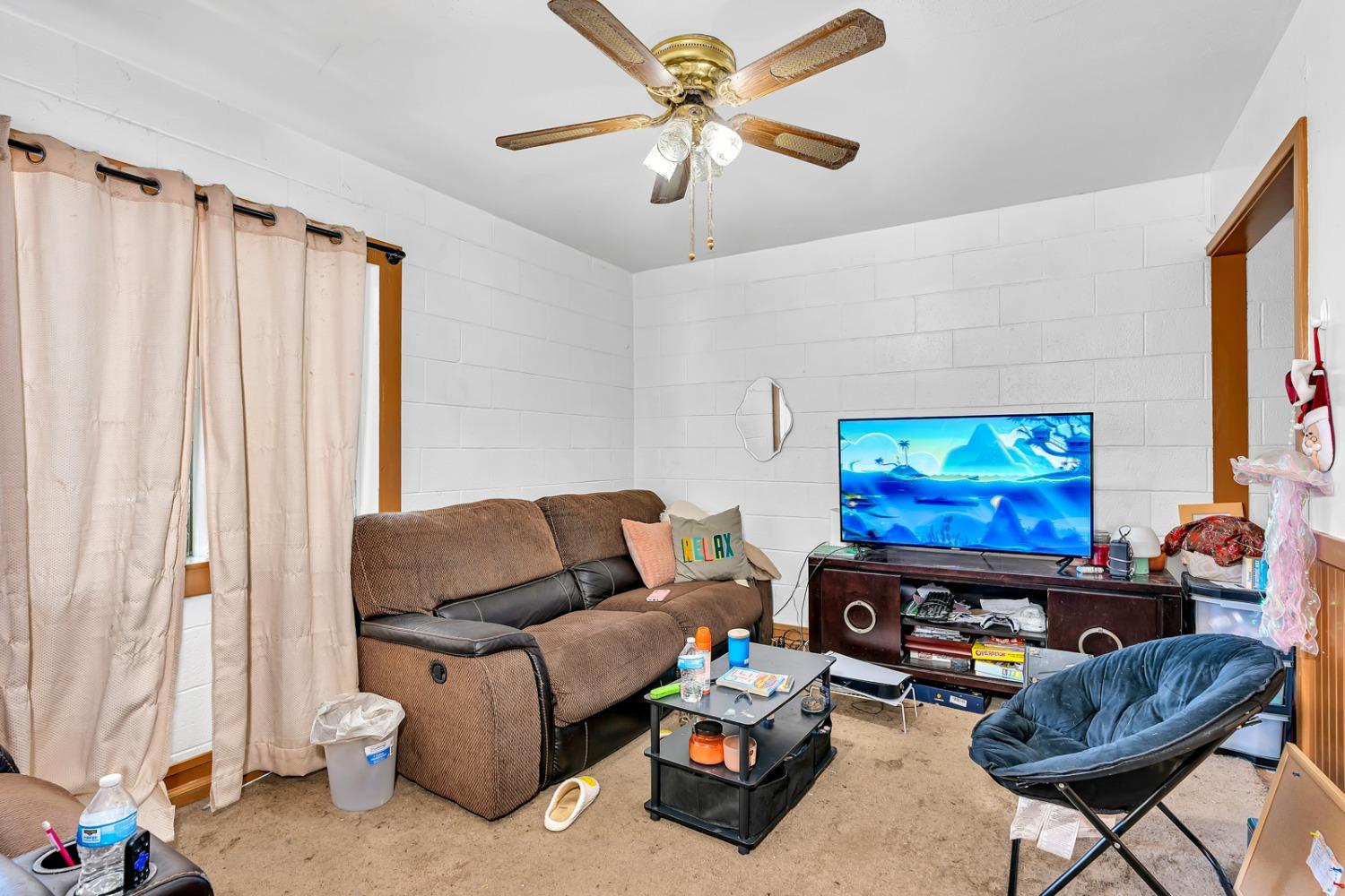 1109 1111 Center Ave, Dos Palos, CA 93620