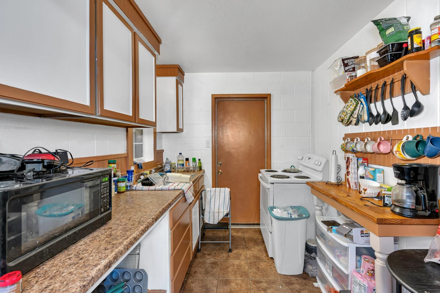 1109 1111 Center Ave, Dos Palos, CA 93620