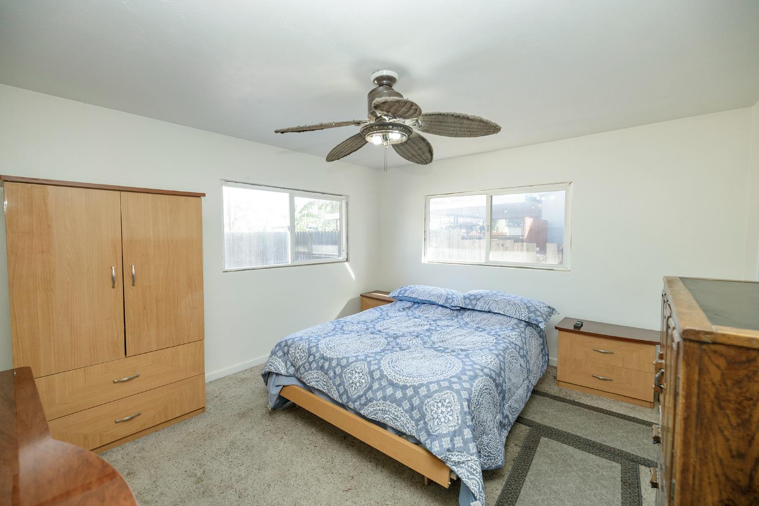 1317 Oakwood Dr, Modesto, CA 95350