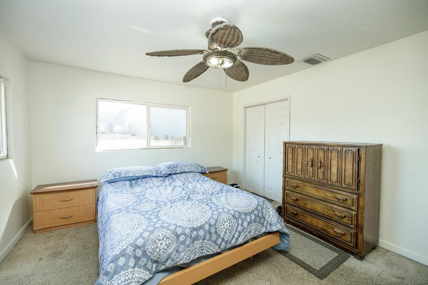 1317 Oakwood Dr, Modesto, CA 95350