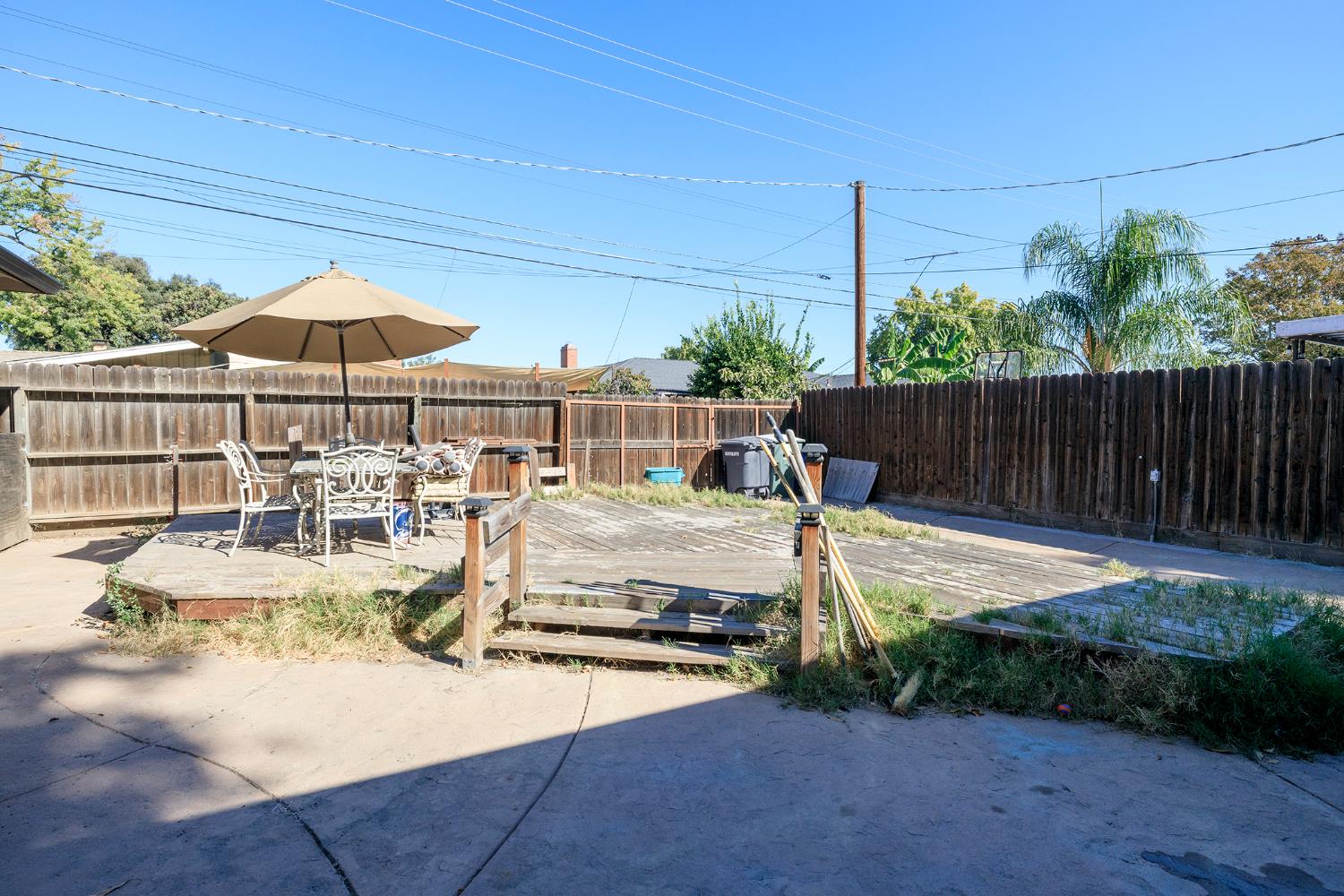 1317 Oakwood Dr, Modesto, CA 95350