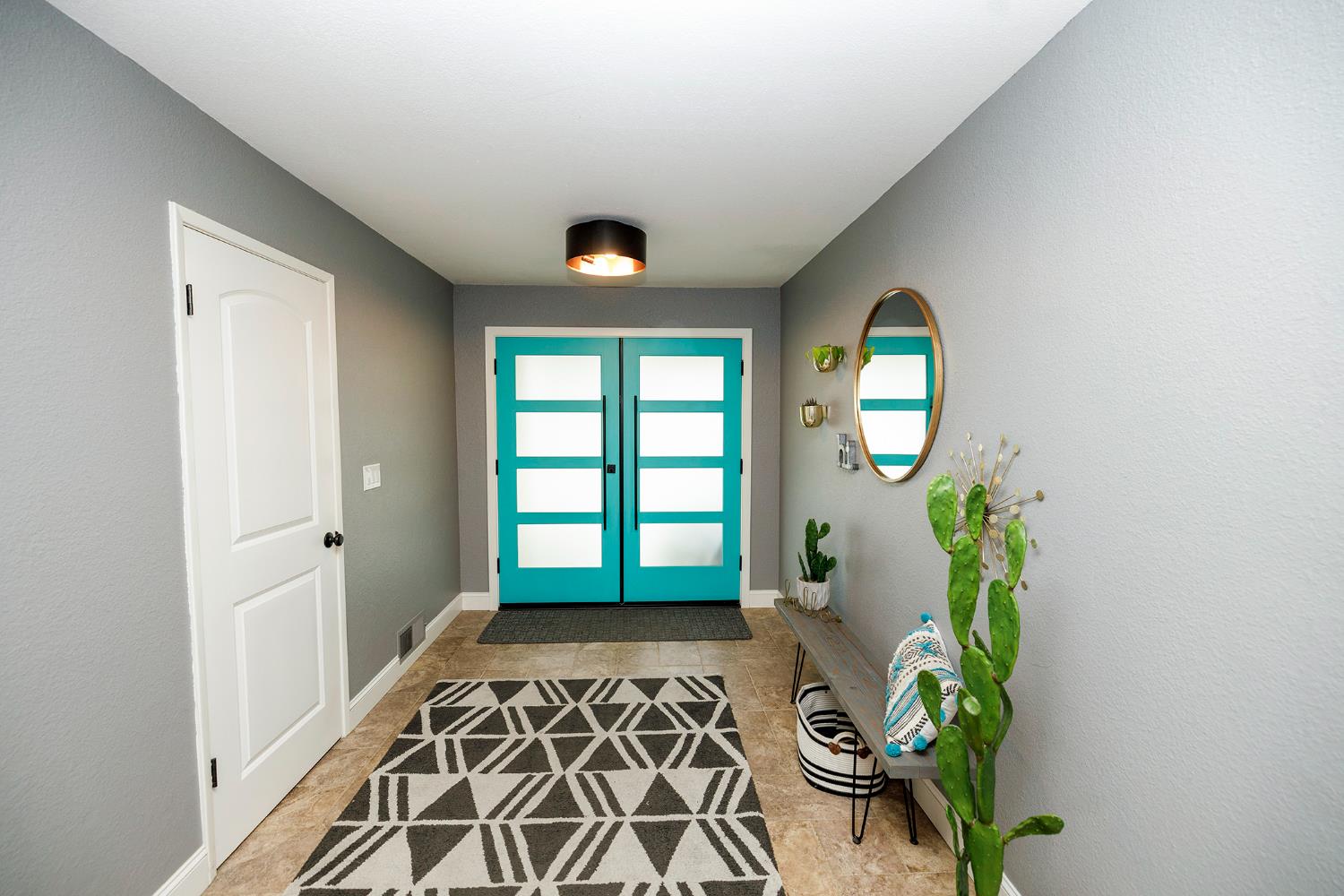 3012 Guinevere Ln, Modesto, CA 95350