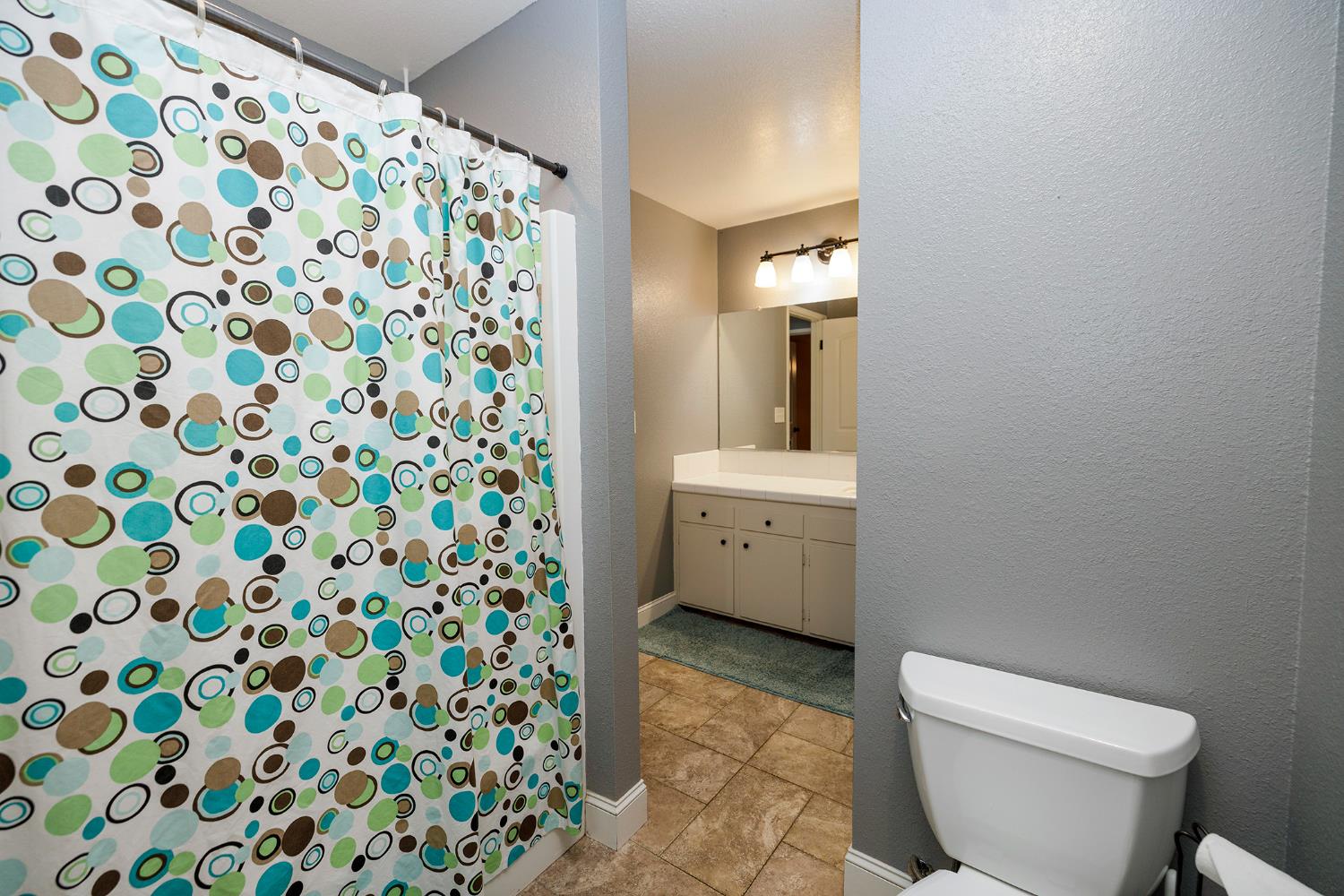 3012 Guinevere Ln, Modesto, CA 95350