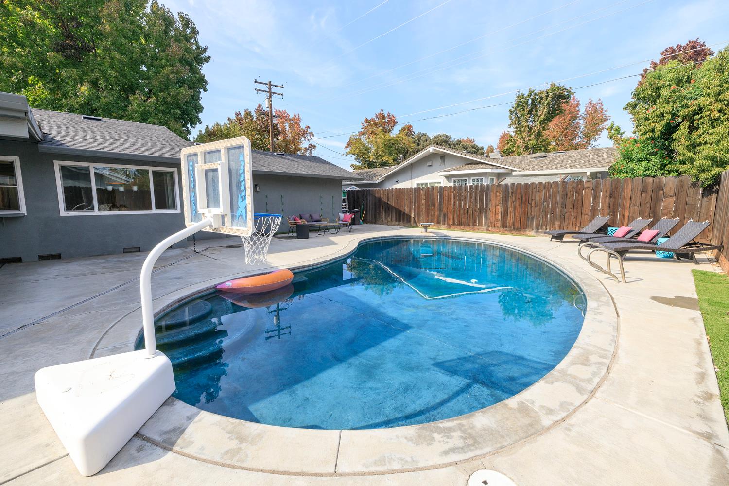 3012 Guinevere Ln, Modesto, CA 95350