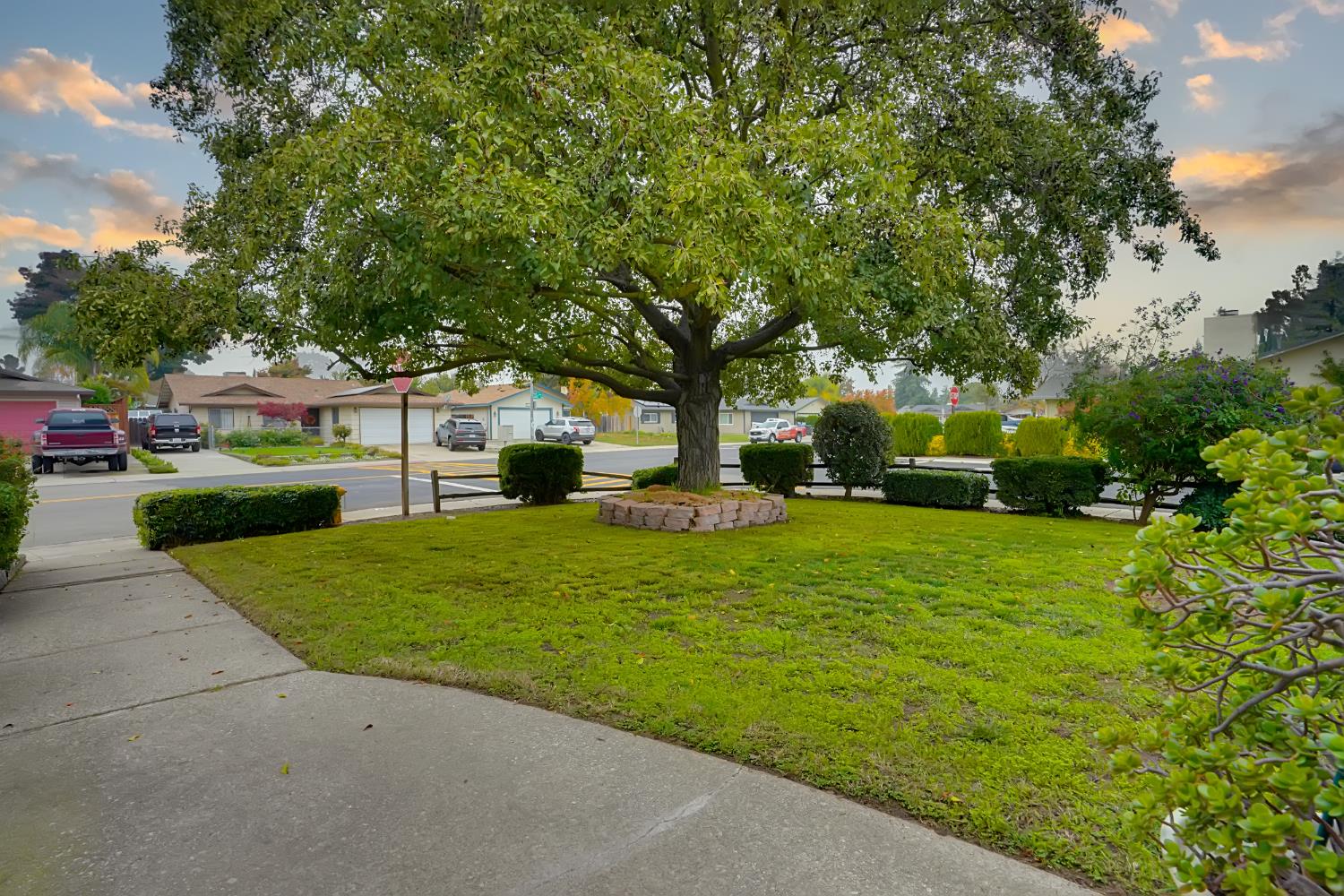 786 Canterbury Way, Manteca, CA 95336