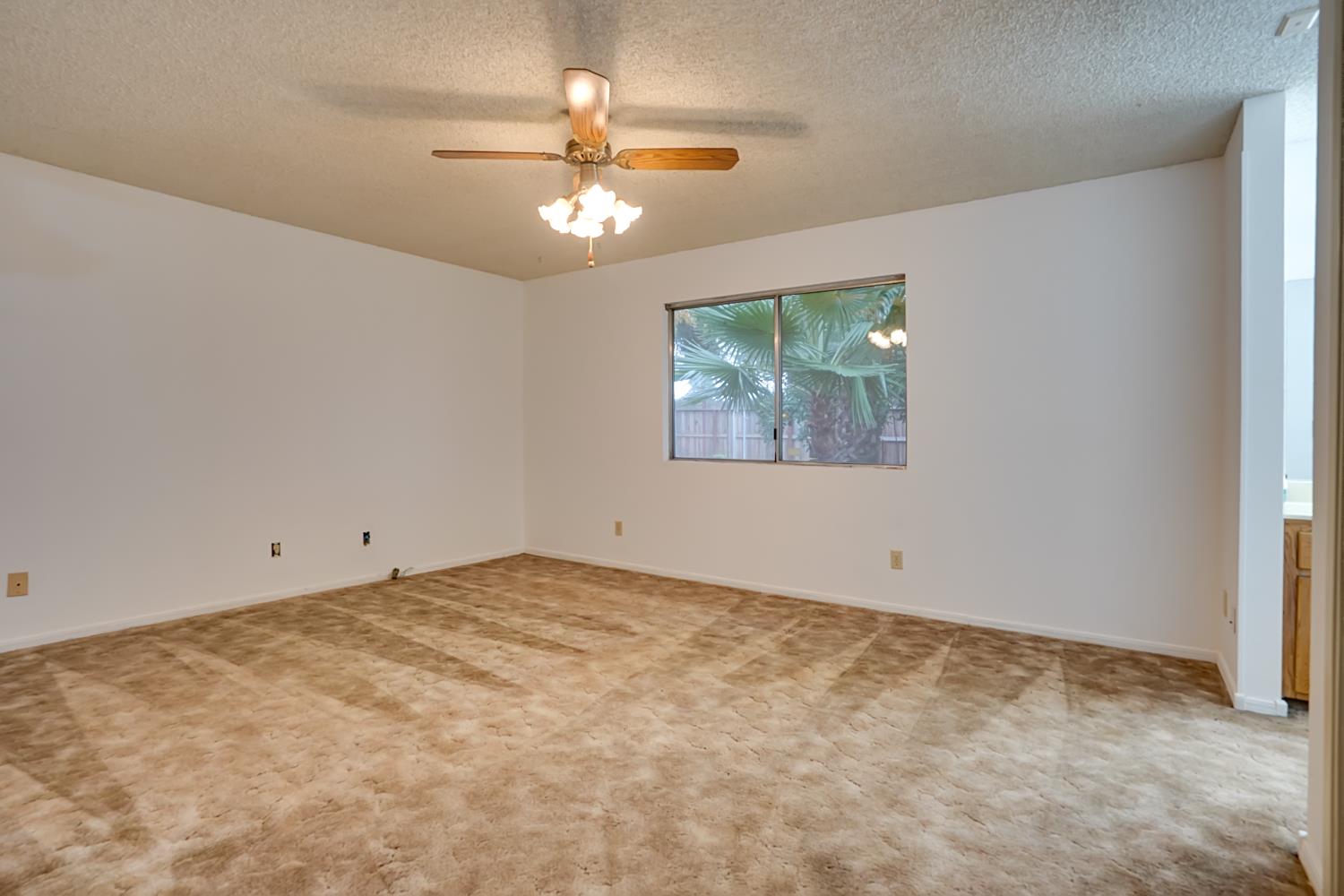 786 Canterbury Way, Manteca, CA 95336