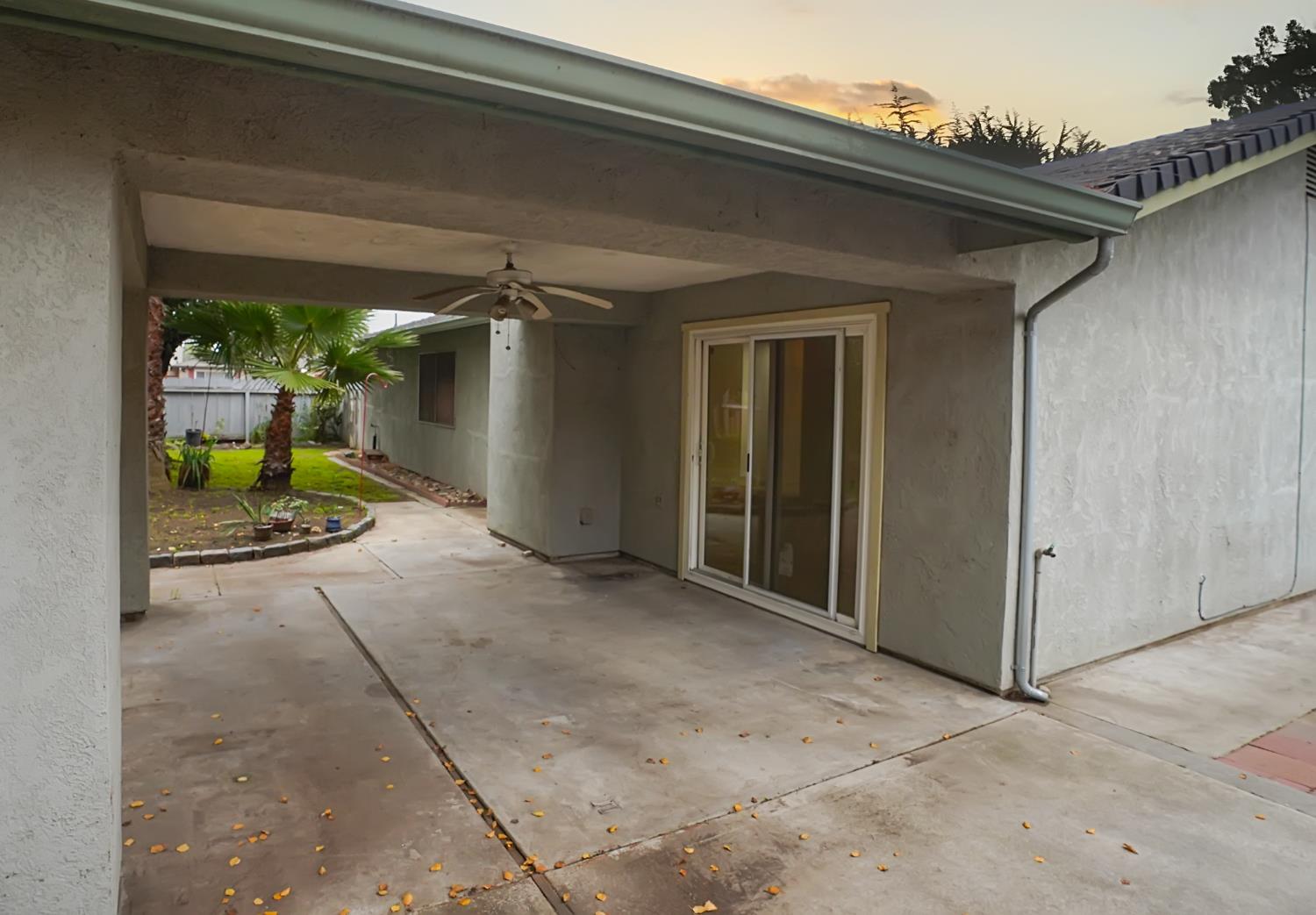 786 Canterbury Way, Manteca, CA 95336