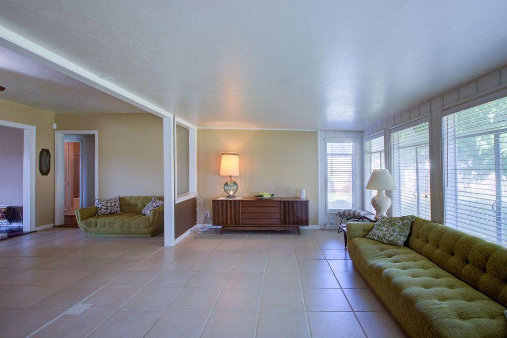 651 E 21st St, Merced, CA 95340