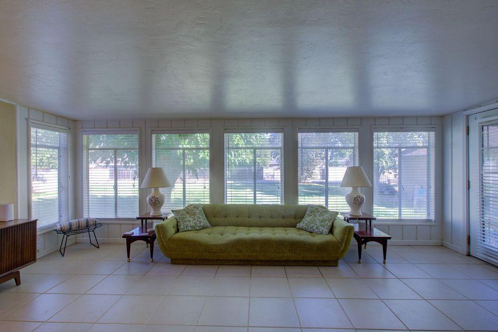 651 E 21st St, Merced, CA 95340