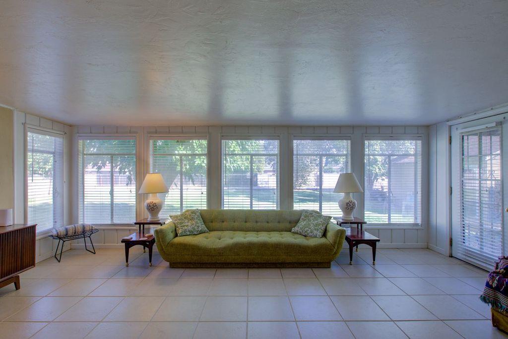 651 E 21st St, Merced, CA 95340