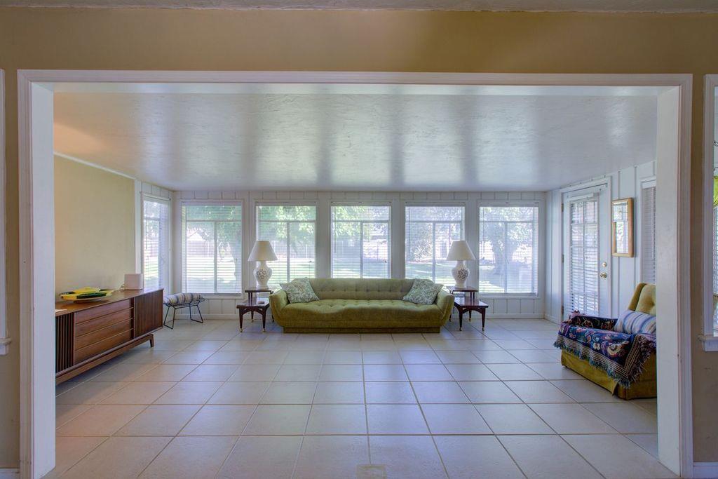 651 E 21st St, Merced, CA 95340