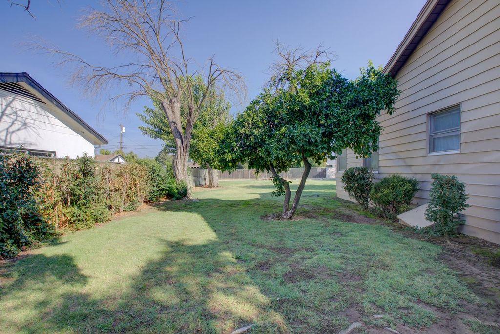 651 E 21st St, Merced, CA 95340