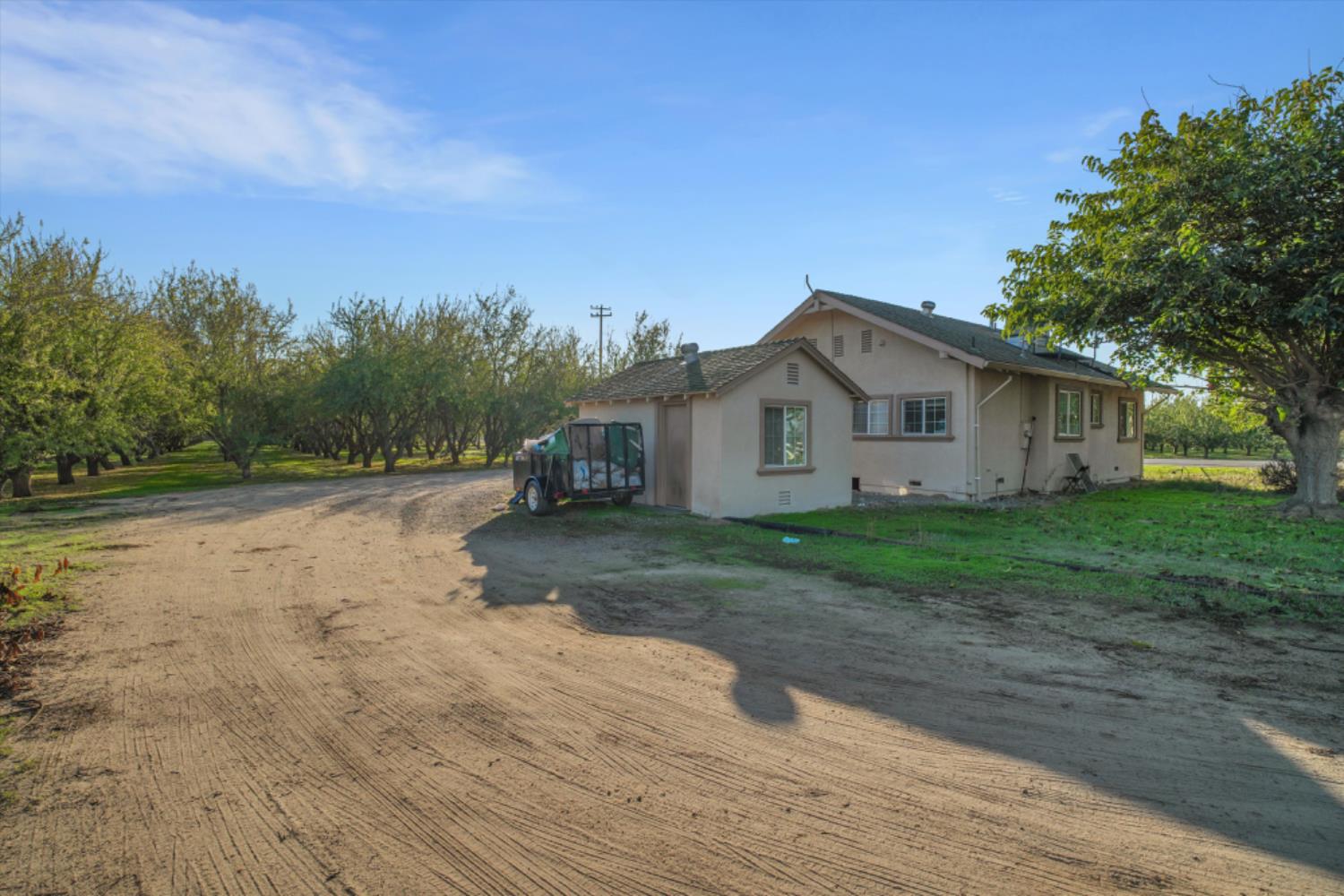 14057 E Clinton South Ave, Ripon, CA 95366