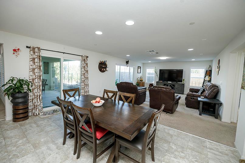 1435 W Woodward Ave, Manteca, CA 95337