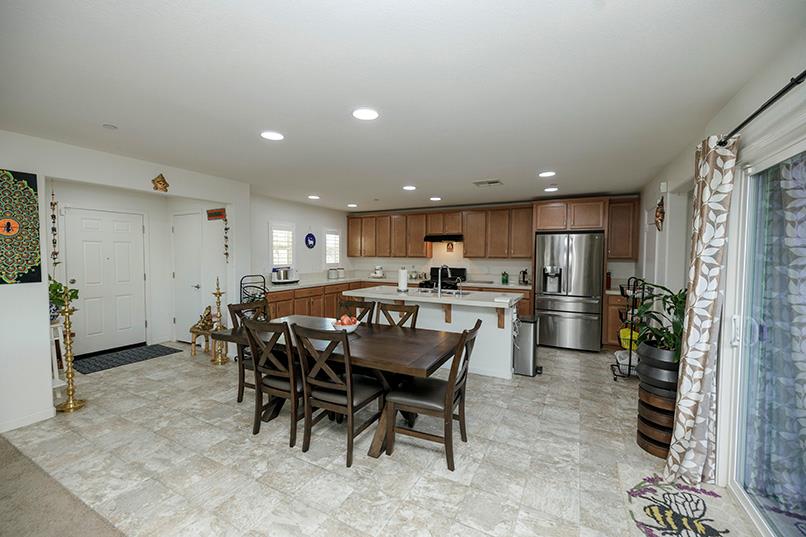 1435 W Woodward Ave, Manteca, CA 95337