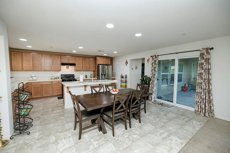 1435 W Woodward Ave, Manteca, CA 95337